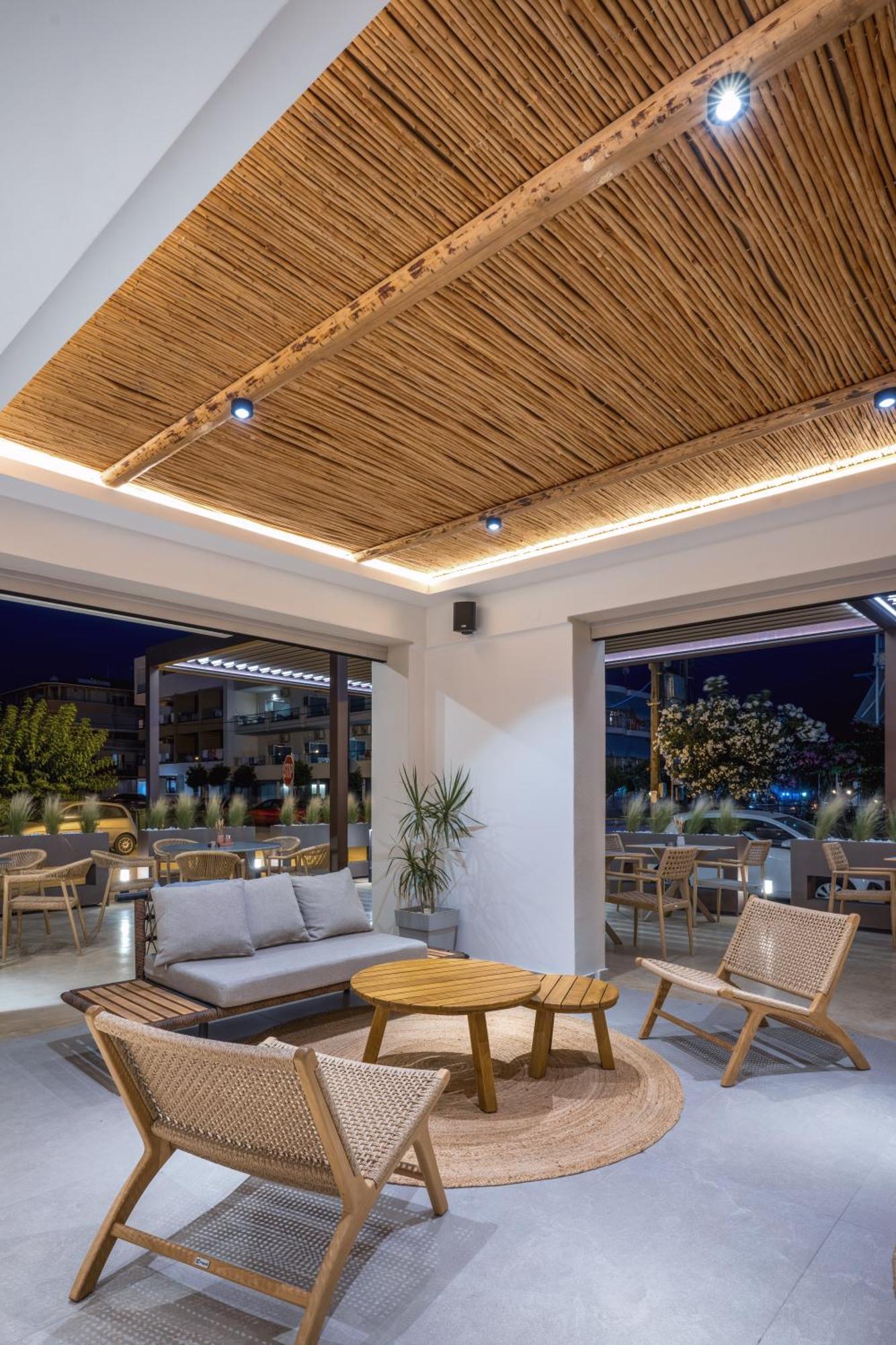Pantheon Sea View Lejlighedshotel Néoi Póroi Eksteriør billede